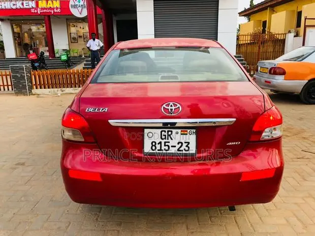 Toyota Belta 2010 Red · Photo 1