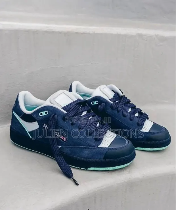 Reebok Classic Midnight Blue · Photo 1
