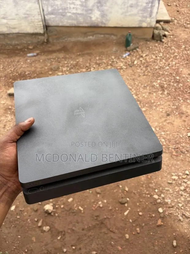 PS4 Slim Jailbreak With 10 Games Including Fc27 · Photo 1
