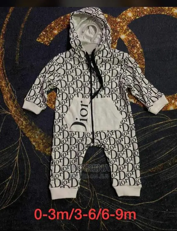Overall Jumpsuit 0- 12 Months · Photo 1