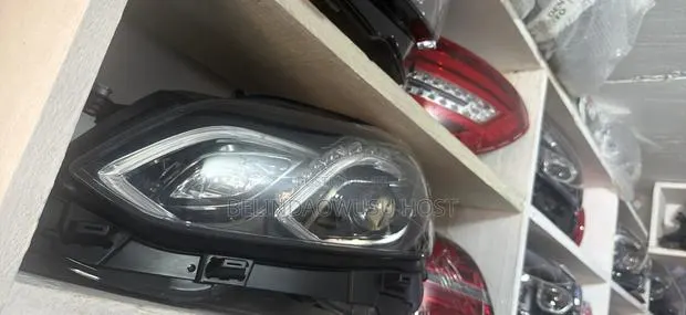 W212 Led Headlight · Photo 1