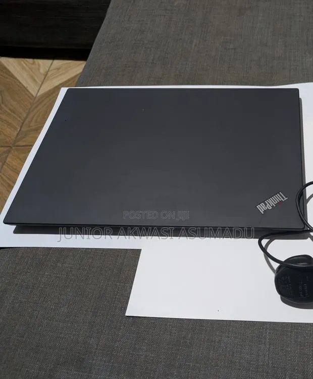Laptop Lenovo ThinkPad T15 Gen1 16GB Intel Core i5 SSD 500GB · Photo 1