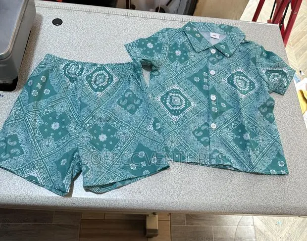 Boys 2-Piece Clothing Sets · Photo 1