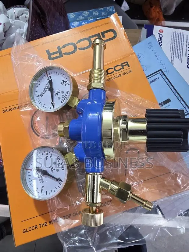 Oxygen Regulator · Photo 3