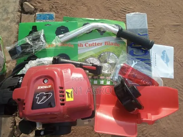 4 Stroke Weeding Machine · Photo 1