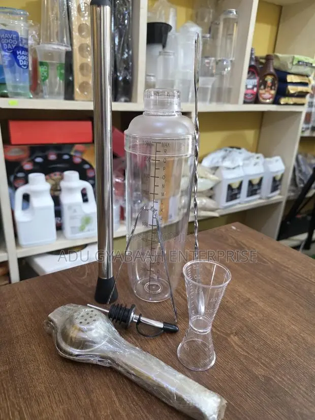 Caliberated Cocktail Shaker · Photo 1