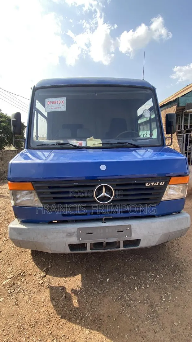 Mercedes-Benz T2 2004 Blue · Photo 1