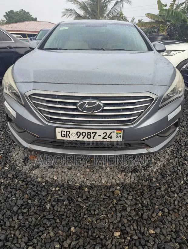 Hyundai Sonata Base Sedan FWD (2.4L 4cyl 6A) 2016 Gray · Photo 1