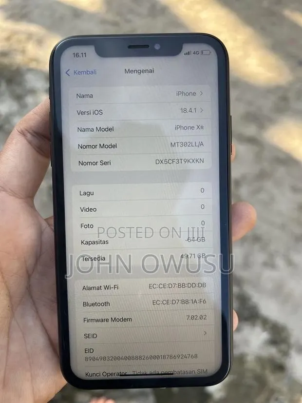 Apple iPhone XR 64 GB Blue · Photo 1