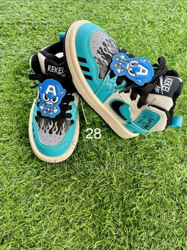 Kids High Ankle Shoes · Photo 2