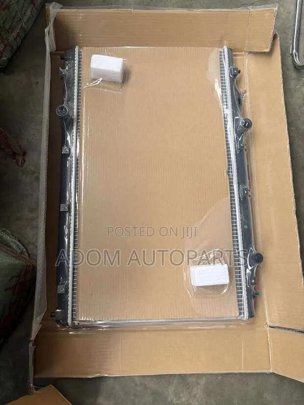 Honda CRV Radiator Water Tank 2023 2024 2025 2026 · Photo 1