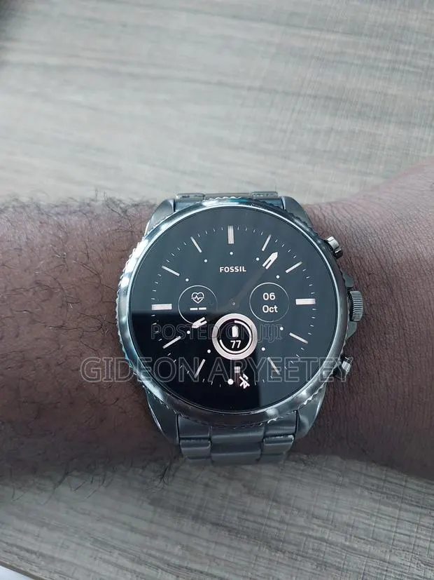 Fossil Gen 6 Watch With Additional Strap · Photo 1