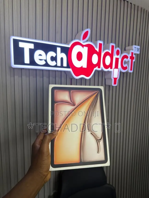 New Apple iPad Air 11 (2026) 128 GB Silver · Photo 1