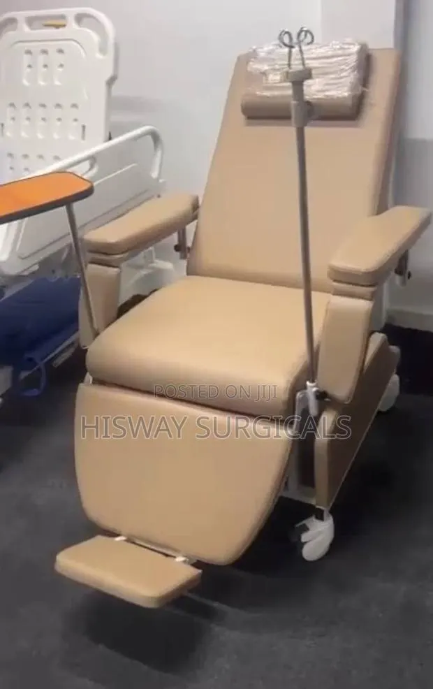 Electric Dialysis Chair · Photo 1