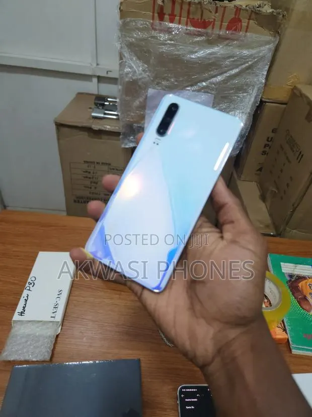 Huawei P30 128 GB Blue · Photo 1