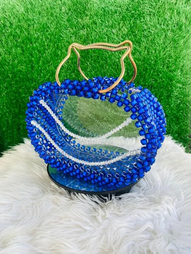 Beaded Handbag · Photo 1