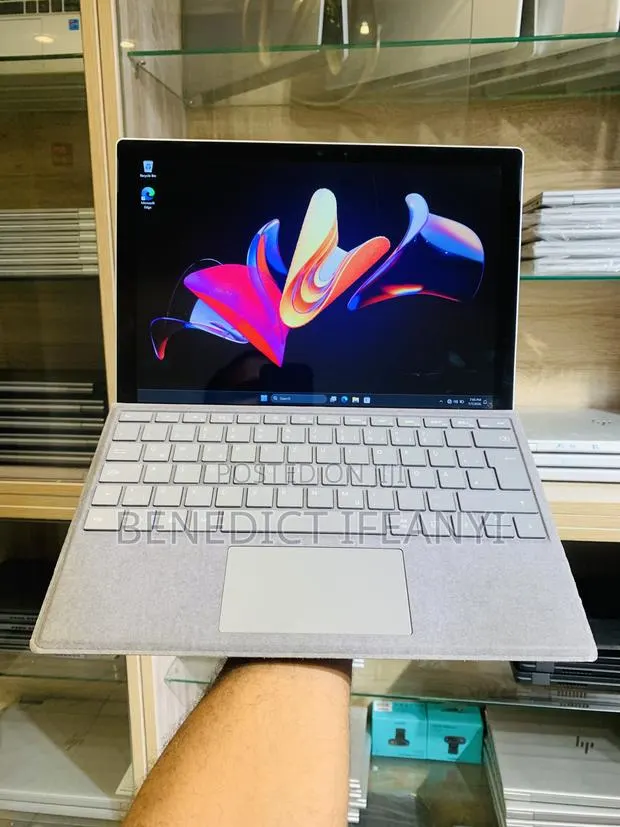 Laptop Microsoft Surface Pro 7+ 8GB Intel Core i5 SSD 256GB · Photo 1