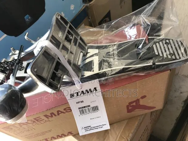 Tama Drum Pedal · Photo 1