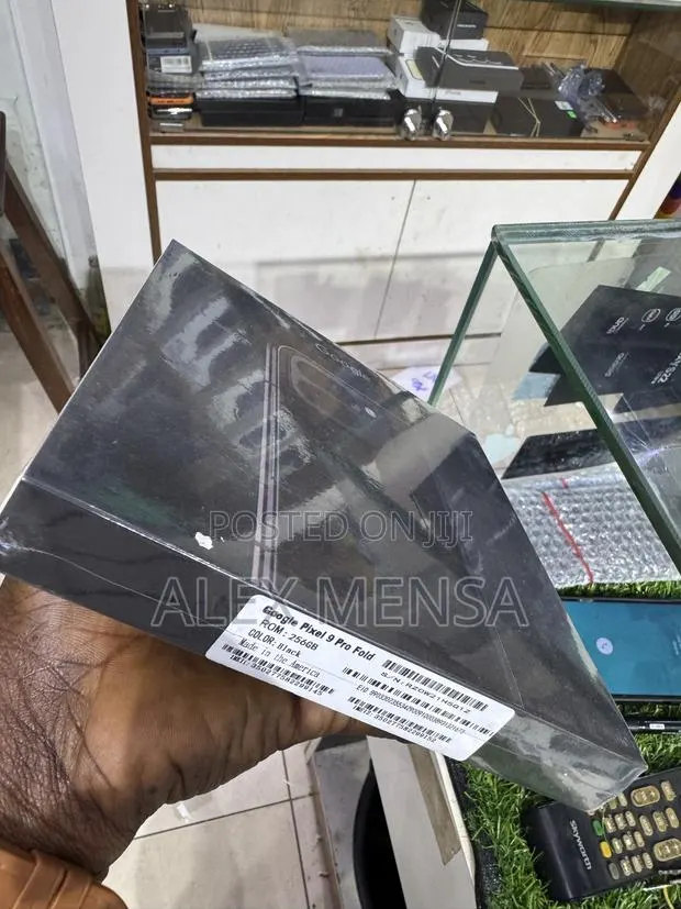 New Google Pixel 9 Pro Fold 256 GB Black · Photo 1