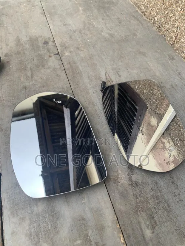 Honda CRv, 2017,2018,2019,2020,2021,2022, Mirror Glass With Sensor · Photo 1