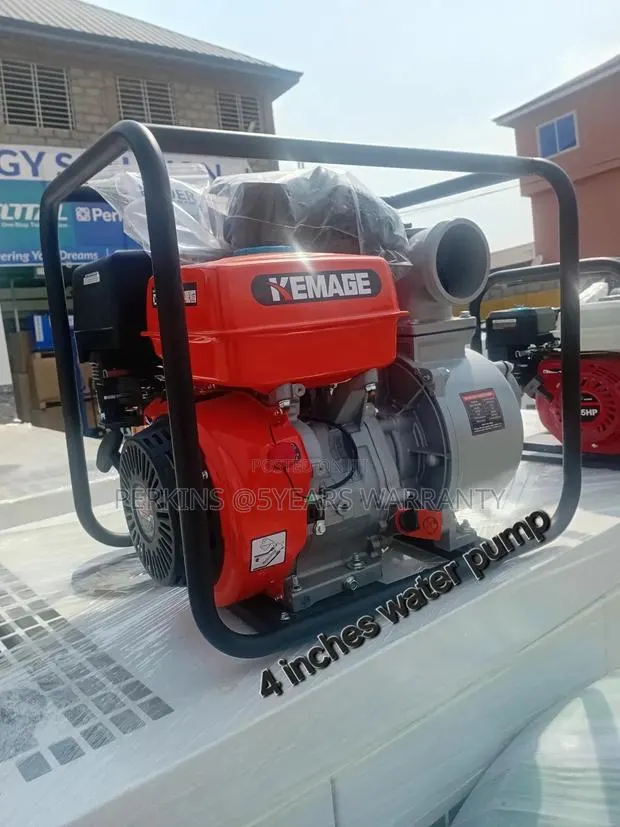4 Inches Kemage Pertrol Water Pump Japan Model Made in Japan · Photo 1