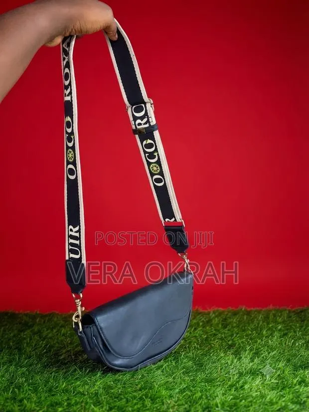 Perfect Small Bag · Photo 1