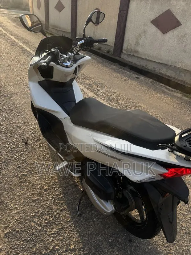 Honda 2021 White · Photo 1