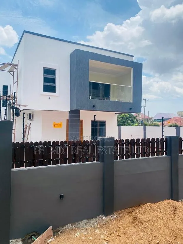 4bdrm Duplex in Felmic Real Estate, Pillar 2 for sale · Photo 1