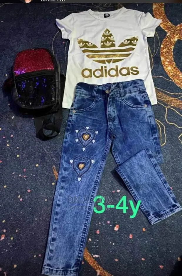 Kids Jeans Trousers With T Shirt · Photo 1