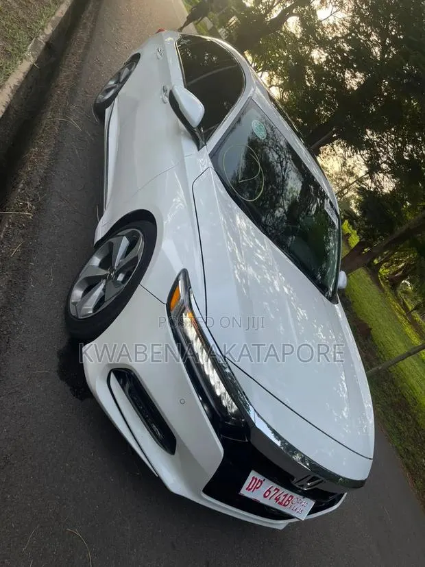 Honda Accord 2020 White · Photo 1