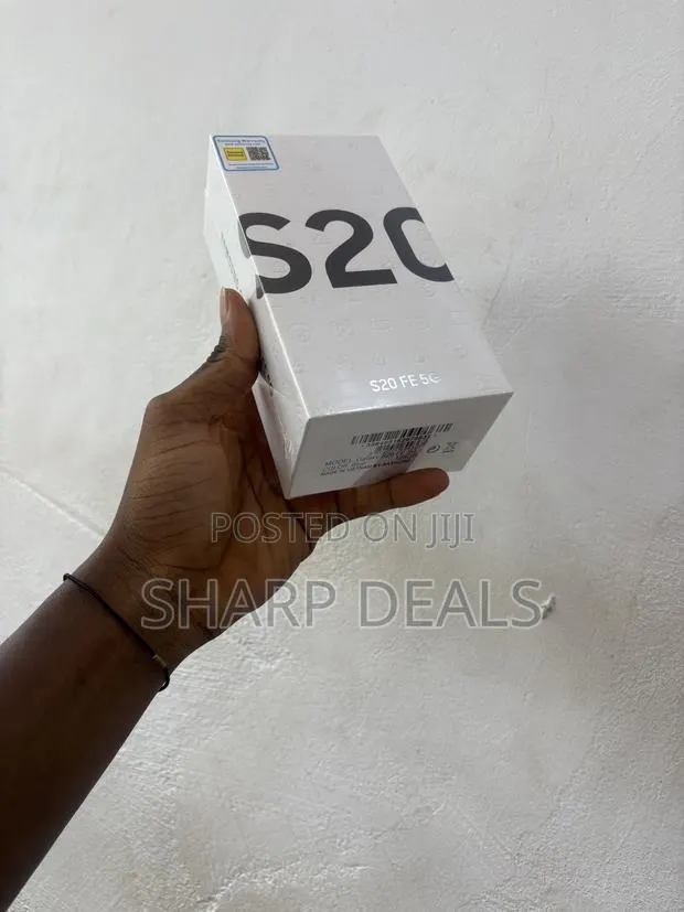 New Samsung Galaxy S20 FE 5G 128 GB Blue · Photo 1