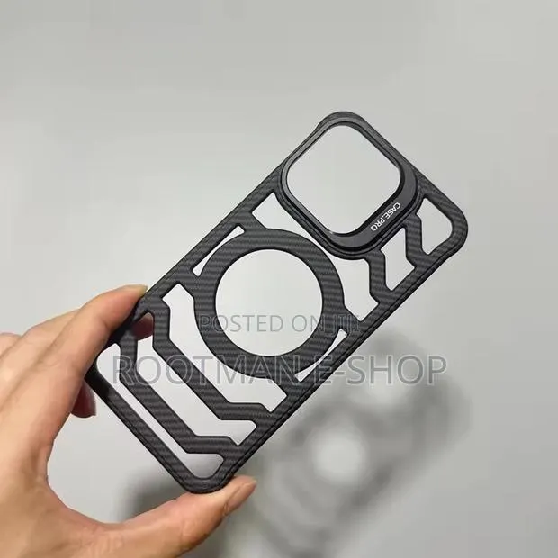 Ultrathin Magsafe Case for iPhone 12 - 16pro Max Carbon Fibre · Photo 1