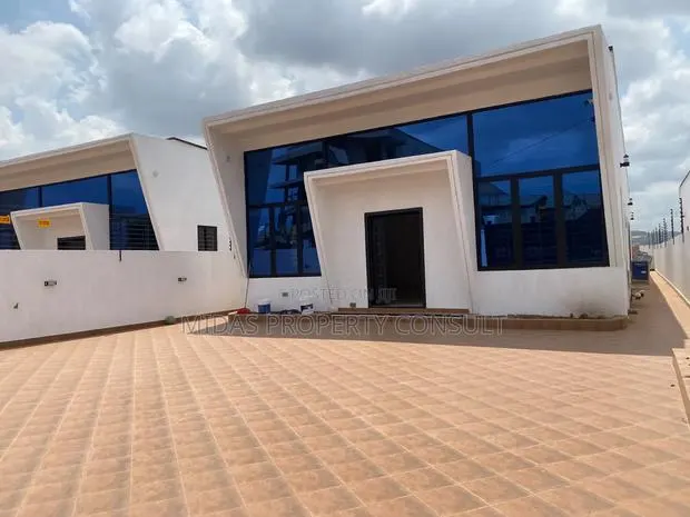 3bdrm House in Oyarifa for sale · Photo 1