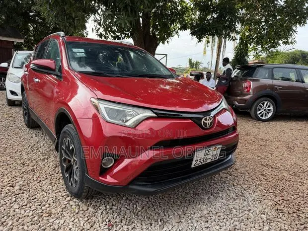 Toyota RAV4 2018 Red · Photo 1