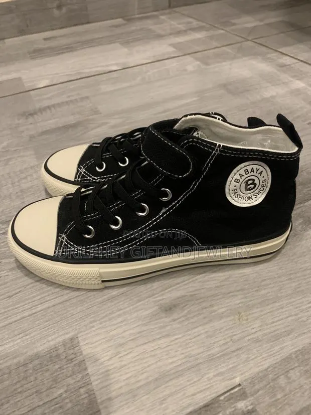 Classic Toddler Black White High-Tops Canvas Kid Sneakers With Easy · Photo 2