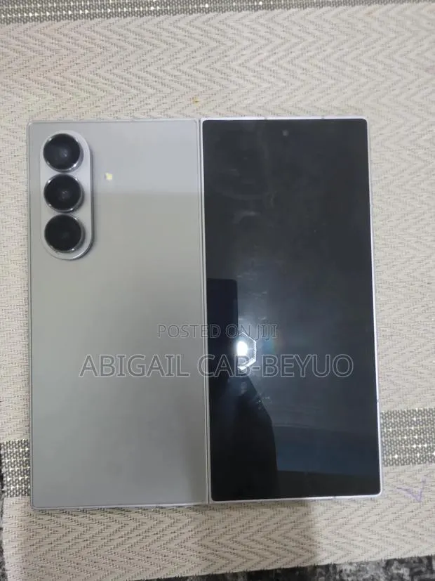 Samsung Galaxy Z Fold7 256 GB Silver · Photo 1