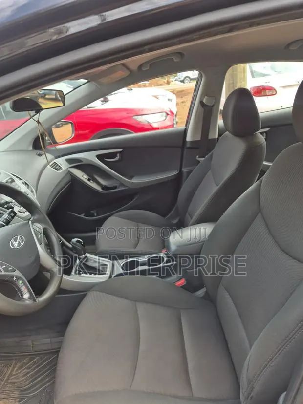 Hyundai Elantra 2016 Black · Photo 1