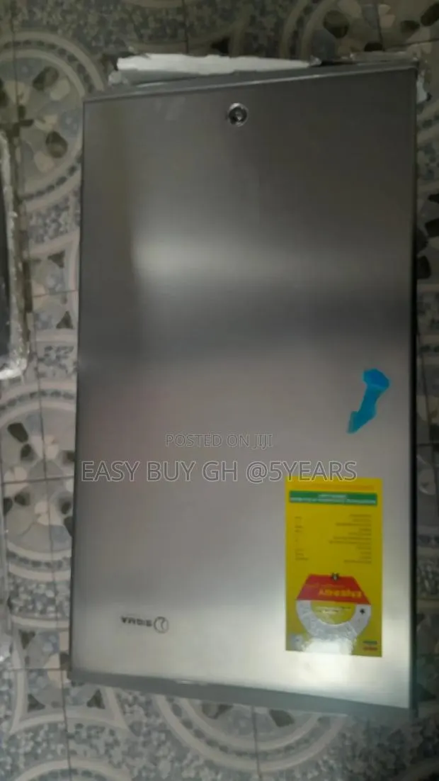Sigma 93l Compact Fridge for Bedroom, Shop or Office · Photo 1