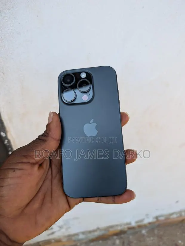 Apple iPhone 16 Pro 256 GB Black · Photo 1