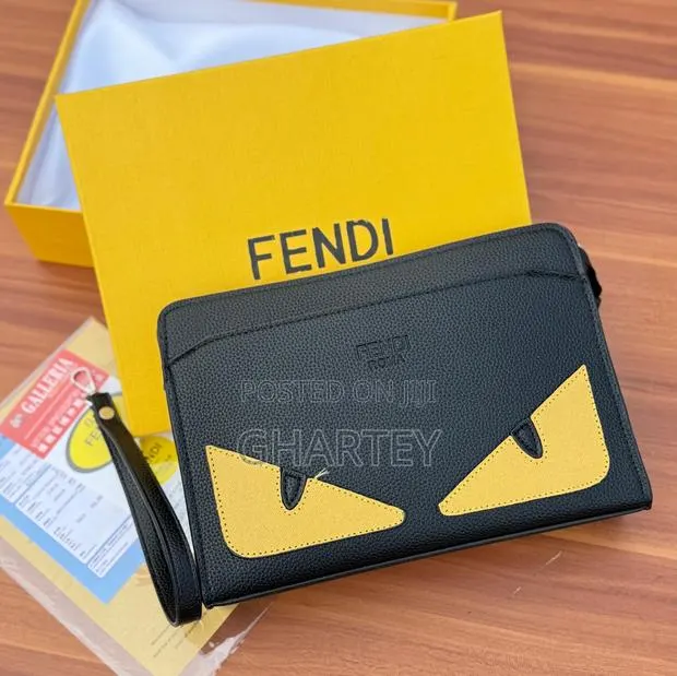 High Quality Leather Men’s Handbag - Available in Different Brands · Photo 1