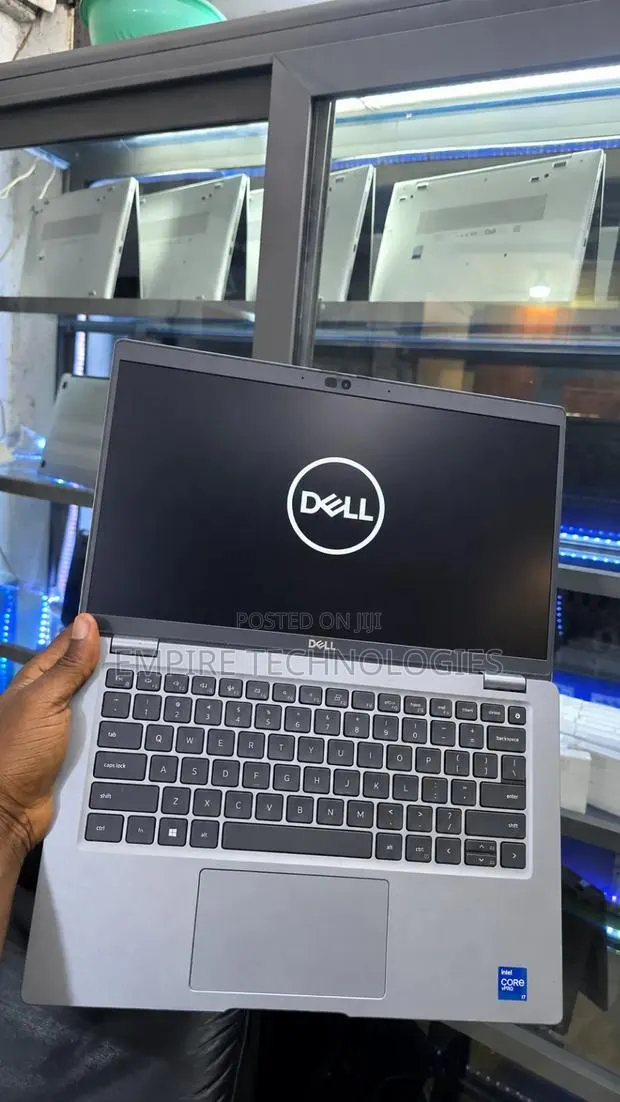 Laptop Dell Latitude 5420 16GB Intel Core i7 SSD 256GB · Photo 1