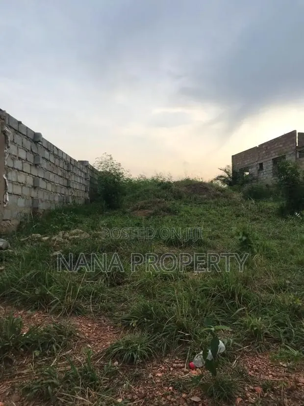 Half Plot of Land for Sale Located at Oyibi Saasabi Junction · Photo 1