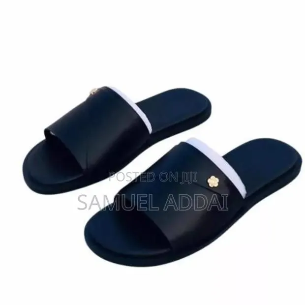 Casual Cross Leather Slippers · Photo 1