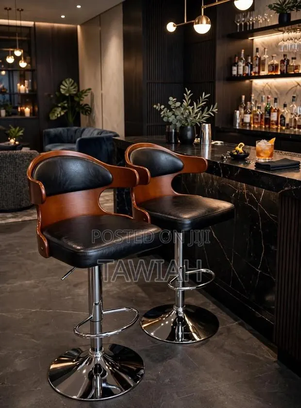 Brown Counter Chair · Photo 1