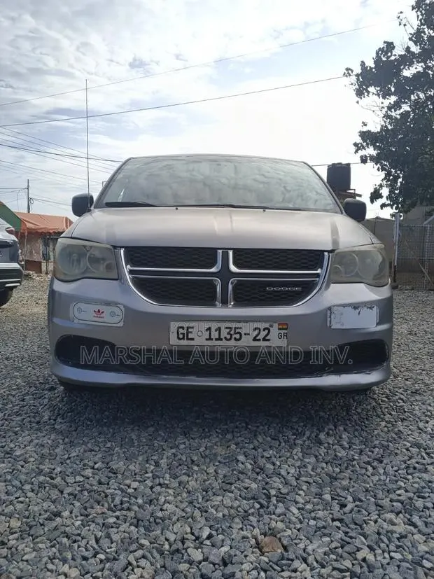 Dodge Caravan 2016 Gray · Photo 1