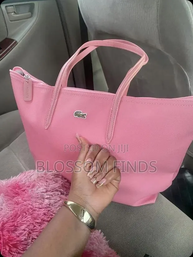 Lacoste Tote Bags · Photo 1