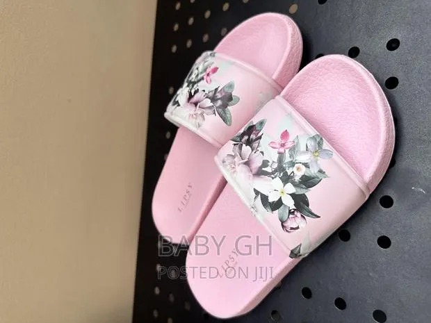 Light Pink Flower Girls Sliders · Photo 2