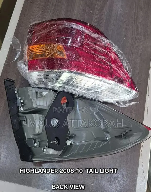 Toyota Highlander 2008-2010 Taillight · Photo 1