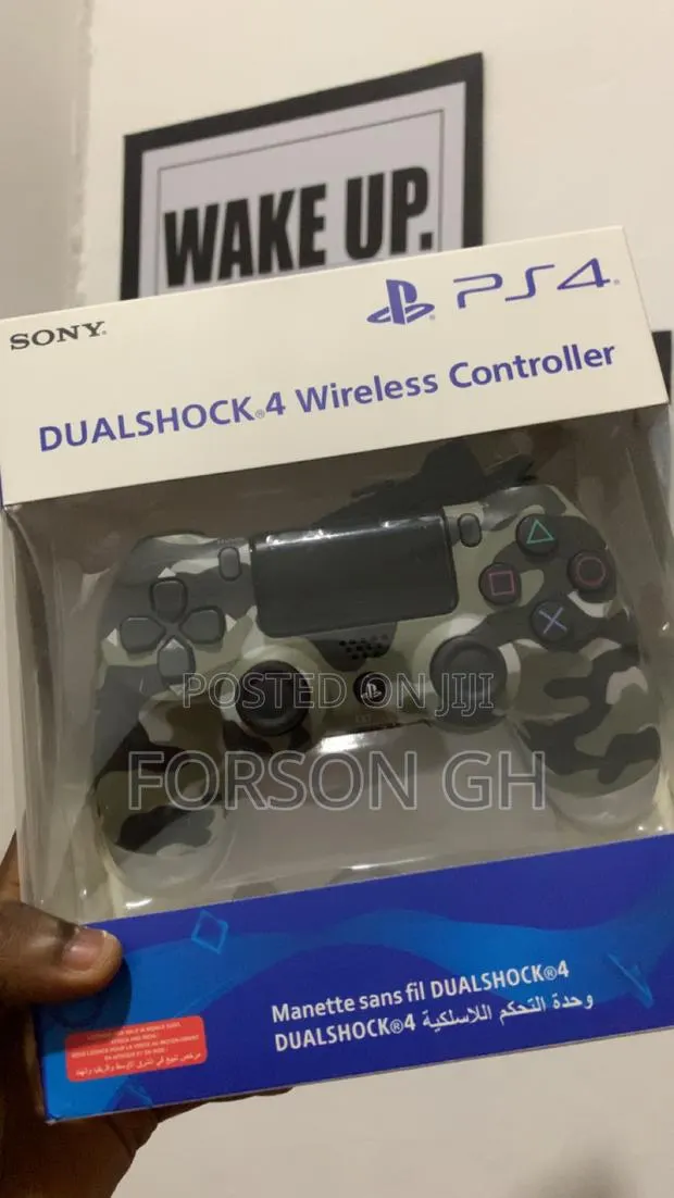 PS4 Gamepad · Photo 1