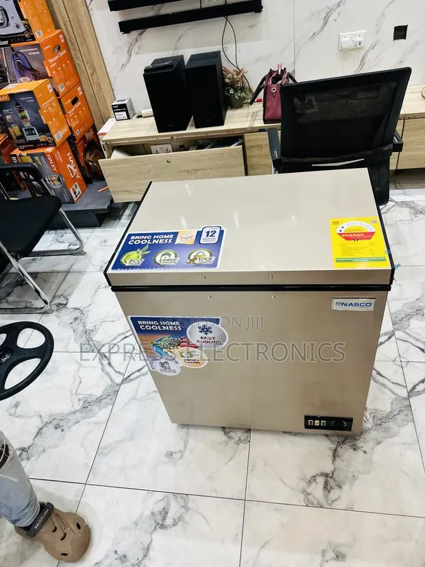 Special Offers Chest Freezer Single Door Gold Color 200l · Photo 1
